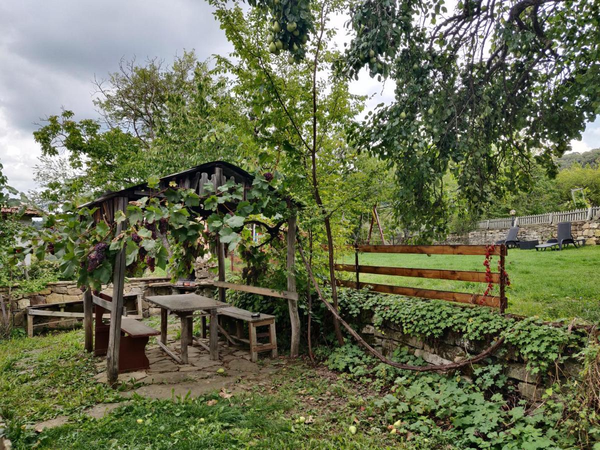 Старата Къща - Трявна Villa Bagian luar foto