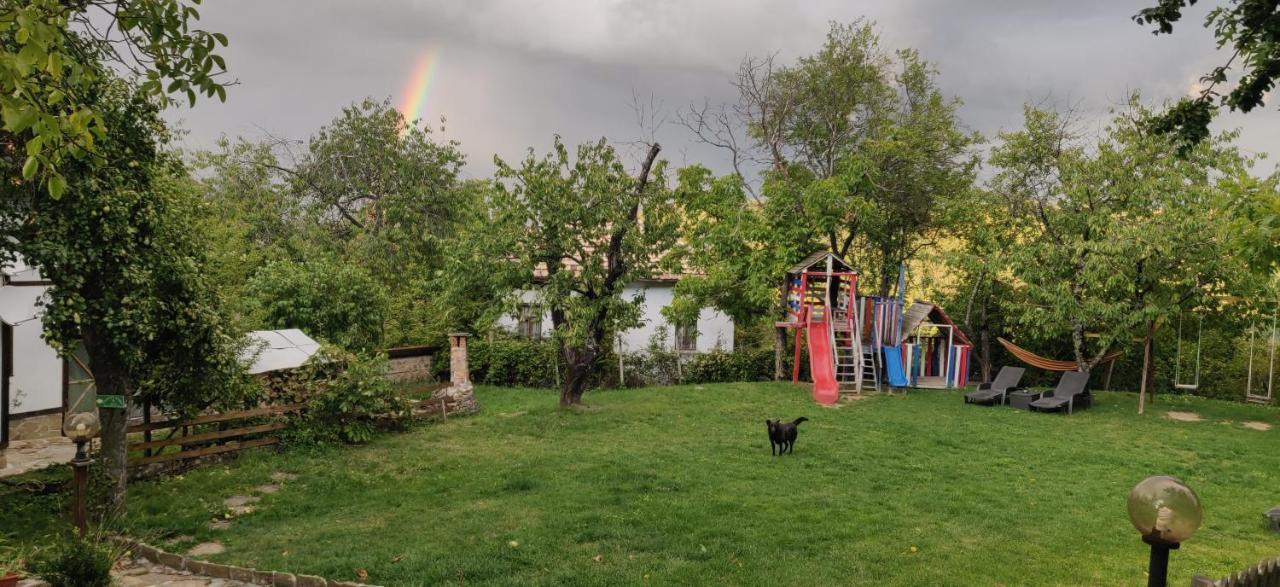 Старата Къща - Трявна Villa Bagian luar foto